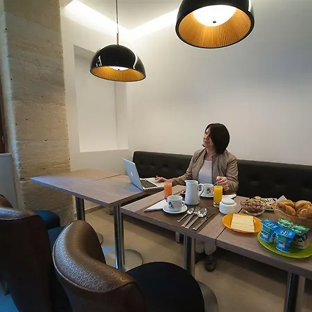 Central Hotel 3* Parigi