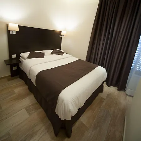 Central Hotel 3*