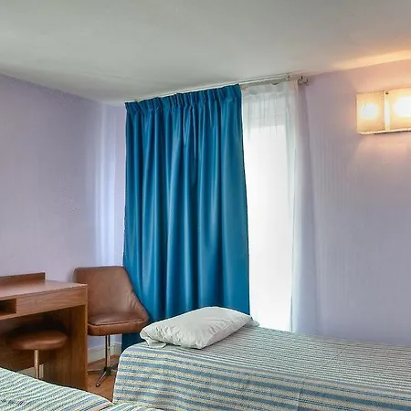 Central Hotel